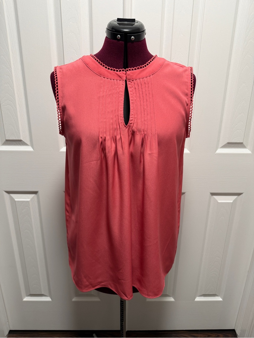 Ann Taylor Coral Pintuck Keyhole Sleeveless Top